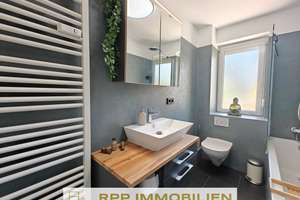 Zum Selbstbezug oder als Kapitalanlage geeignet: Renovierte Etagenwohnung mit sonnigem Südbalkon – Die vollständige Adresse der Immobilie erhältst du vom Anbieter., 80997 Allach, München – Vorschaubild 5