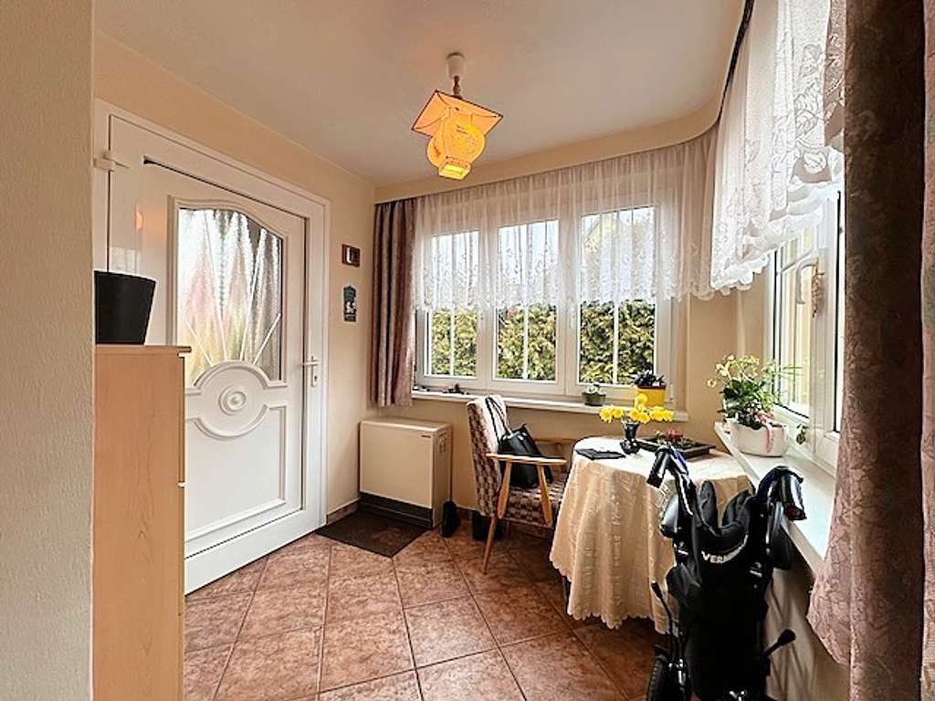 Immobilie in Schwedt/Oder - Potential vielversprechend - EFH mit Doppelgarage/Nebengelass  im Schwedter Ortsteil Passow - Bild 2