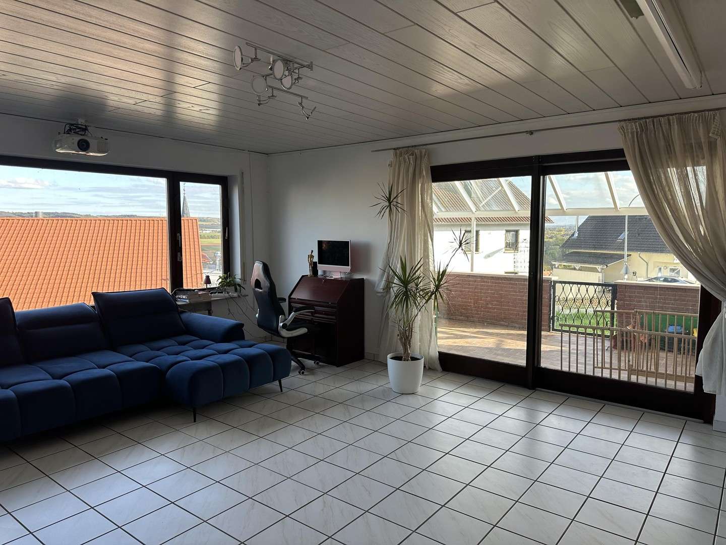 Immobilie in Laubenheim - Einfamilienhaus mit Einliegerwohnung - Bild 1