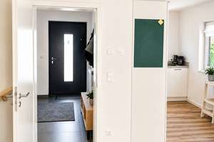 Wohnen mit Charakter: Großzügige Doppelhaushälfte in Vierkirchen – Am Hart 14a, 85256 Vierkirchen – Vorschaubild 3