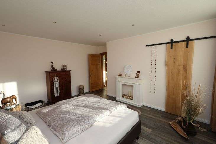 Immobilie in Dörpling - Ehemalige, modernisierte Dorfschule mit Doppelhauskonzept auf idyllischem Grundstück in Dörpling b.  - Bild 11