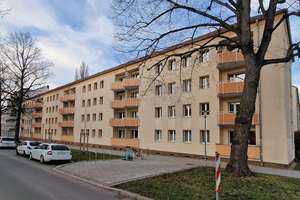 + WG-geeignete Wohnung in Bernsdorf + Gemütliche 3 Raum-Whg. mit Einbauküche, Balkon & Tageslichtbad – Fabriciusstraße 10, 9126 Bernsdorf, Chemnitz – Vorschaubild 14