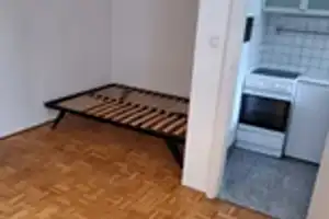 Möbilierte 1-Zimmerwohnung mit Blick ins Grüne – München – Vorschaubild 2