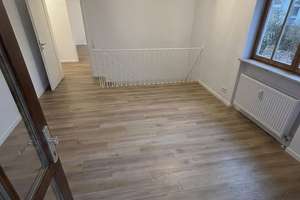 Wohnung mit eigenem Garten und Stellplatz in Allach – Löfflerstraße 17, 80999 Untermenzing, München – Vorschaubild 6