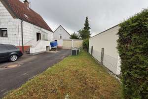 Sehr ruhige charmante DHH ca. 130 qm WFL Neubau, Grund 350 qm