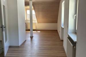Doppelhaushälfte mit großem Garten, Terrasse und ausgebautem Dachgeschoss zur Miete in Marktl am Inn – Sandbergstraße 15, 84533 Marktl – Vorschaubild 12