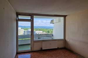 130m² / 5 Zimmer /  2 Etagen  /  3 Balkone  /  2 Bäder / 2 Tiefgaragenstellplätze  /  Fernblick  – Sertoriusring 15, 55126 Finthen, Mainz – Vorschaubild 9