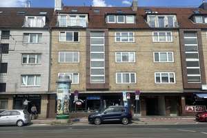 Solides Mehrfamilienhaus mit einer Gewerbeeinheit in zentraler Lage von Düsseldorf