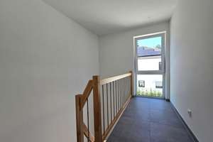 Provisionsfrei: bezugsfertige DG-Maisonettewohnung in Trudering mit Parkblick – Die vollständige Adresse der Immobilie erhältst du vom Anbieter., 81825 Waldtrudering, München – Vorschaubild 23