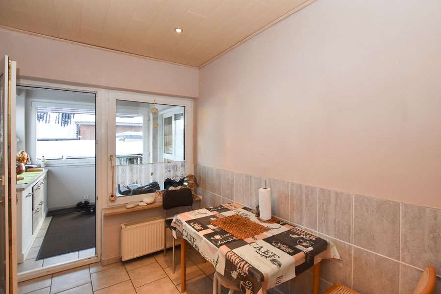 Immobilie in Weyhausen - Großes Einfamilienhaus mit Anbau, Wintergärten und Keller nahe Wolfsburg! - Bild 2