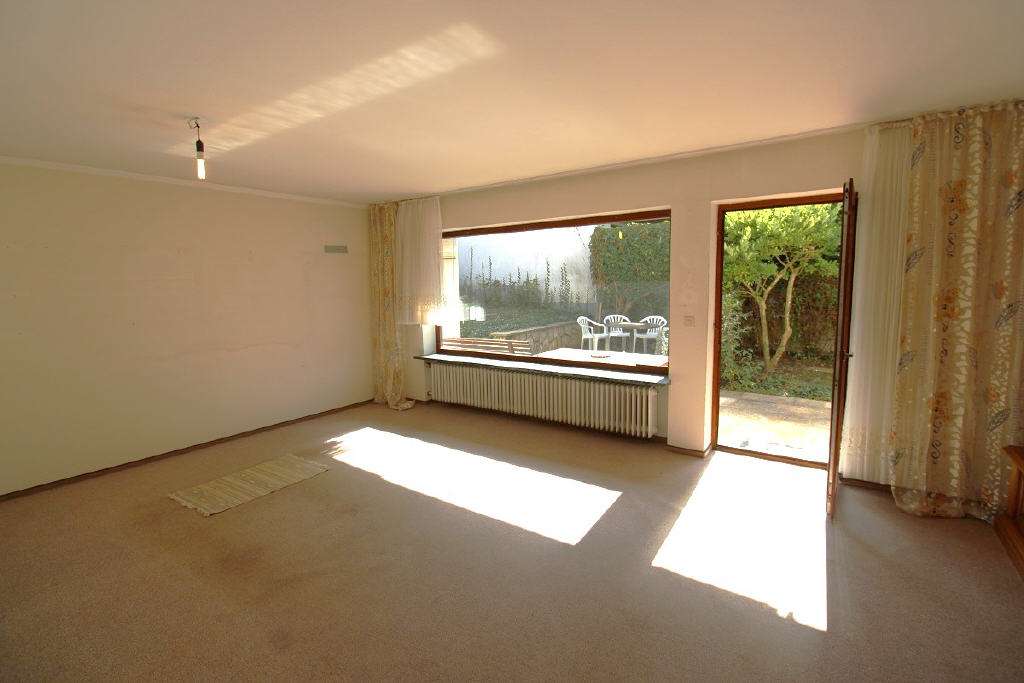 Immobilie in Fischach - Zweifamilienhaus mit viel Potential in begehrter Lage Fischachs - Bild 1