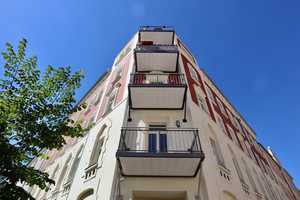 Balkon • Chemnitz • Tageslichtbad • 2-Raum Wohnung • offner Wohn-und Essbereich • zur Miete – Chemnitz – Vorschaubild 2