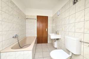 Bezugsfreie Wohnung mit Balkon und grünem Innenhof – Die vollständige Adresse der Immobilie erhältst du vom Anbieter., 13403 Reinickendorf (Ortsteil), Berlin – Vorschaubild 9