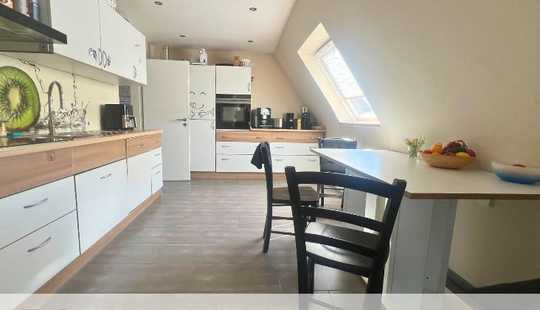 Bild von Freistehendes Haus mit Einliegerwohnung, Pool auf großem Grundstück