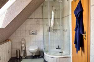 Freistehendes Einfamilienhaus mit Südterrasse und Garage in begehrter Wohnlage von Berlin-Mariendorf – 12107 Mariendorf, Berlin – Vorschaubild 16