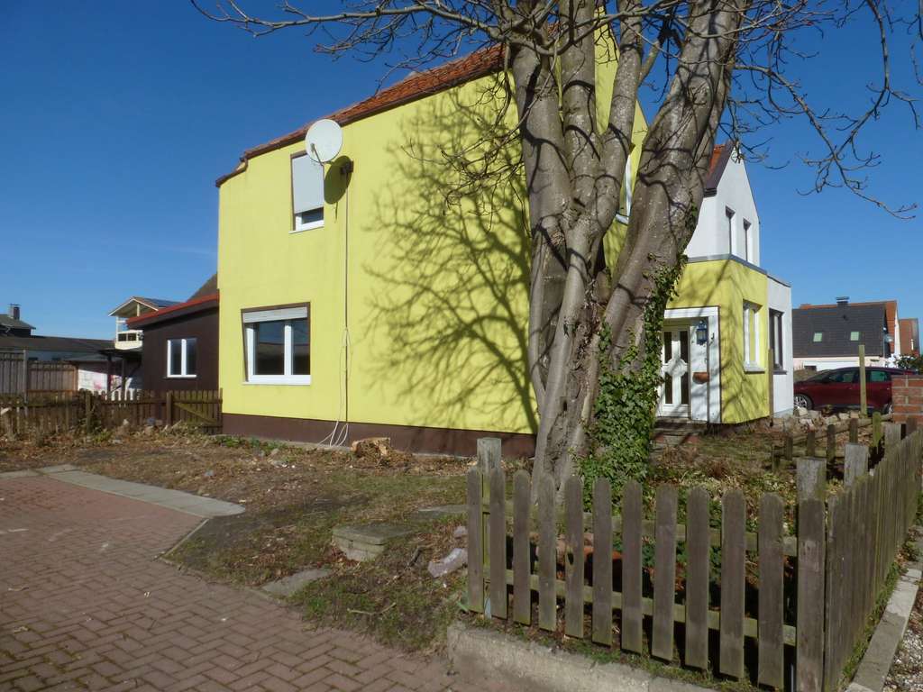 Immobilie in Fehmarn - Eyecatcher zu Ostern! JETZT SICHERN! 
Doppelhaushälfte in Burg!   - Bild 1