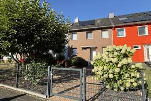 Exklusives Reihenmittelhaus in 29227 Celle (Blumlage) - modernisiert mit großzügiger Wohnfläche – Die vollständige Adresse der Immobilie erhältst du vom Anbieter., 29227 Celle – Vorschaubild 1
