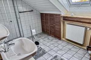 Attraktives 8-Zimmer-Reihenhaus mit gehobener Innenausstattung in Dormagen – Neuss (Rhein-Kreis) – Vorschaubild 32