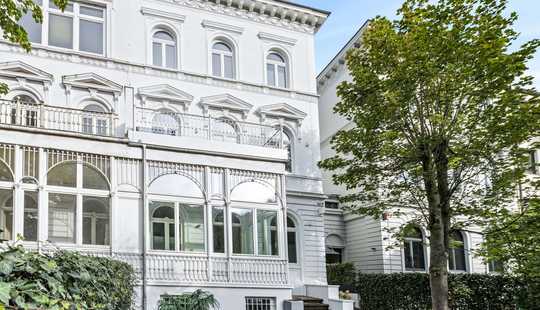 Bild von Einmalige Gründerzeit-Stadtvilla – kernsaniert, barrierefrei & direkt an der Alster
