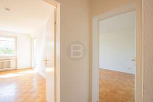 PROVISIONSFREI: Renovierte 3-Zimmerwohnung mit Loggia (bezugsfrei) – Niederhöchstädter Straße 14, 61449 Steinbach (Taunus) – Vorschaubild 13
