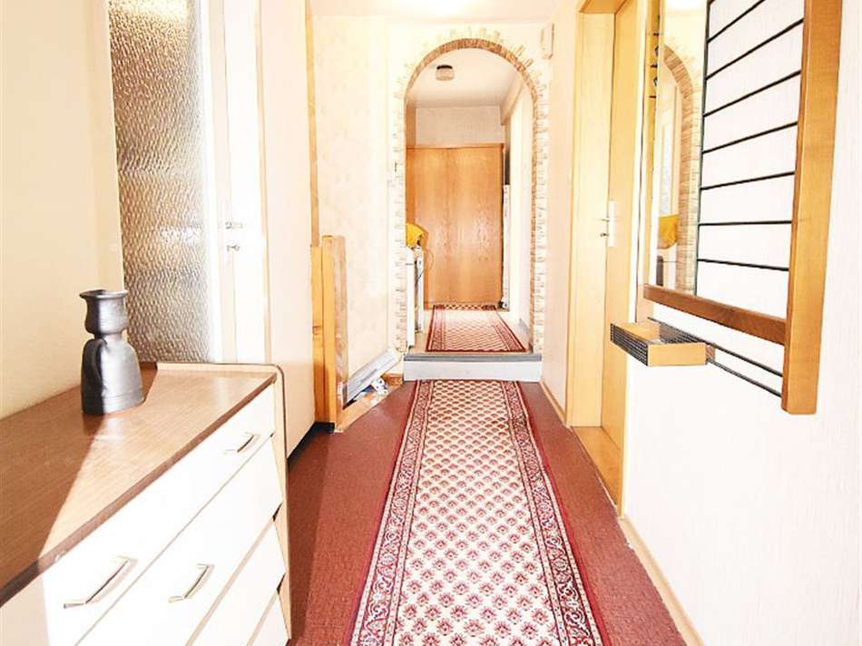 Flur führt in den Elterntrakt