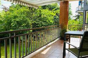 bright 3 room apartment, balcony , elevator, parking in top location!