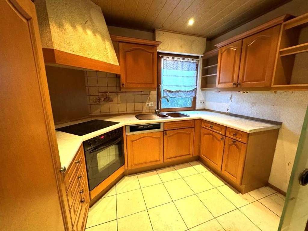 Immobilie in Graben - Kompaktes Einfamilienhaus mit Doppelgarage ruhig gelegen - Bild 4