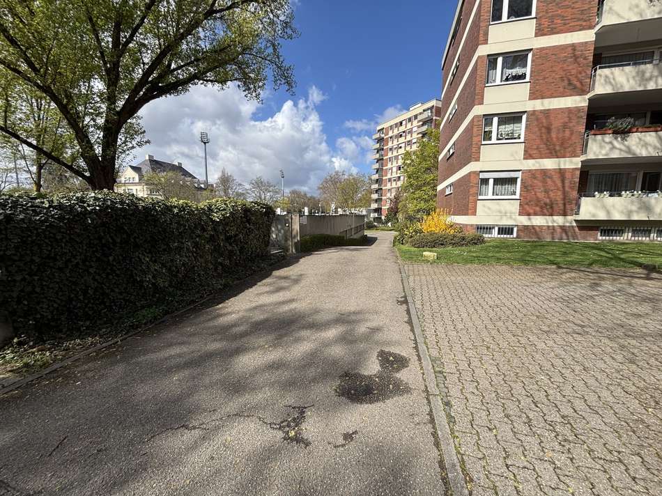 Zufahrt zur Garage