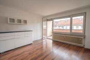 Sonniges Appartement mit großem Balkon – Aufzug – Küche – neues Bad in St. Johannis – Fleischmannstraße 26, 90419 Sandberg, Nürnberg – Vorschaubild 1