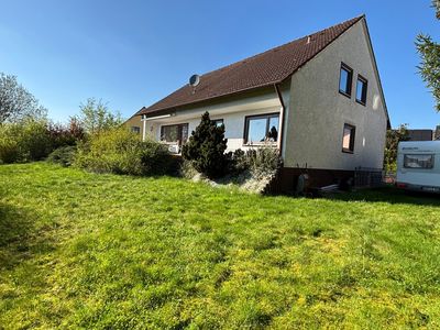 Haundorf: Sofort freies Einfamilienhaus mit Ausbaupotenzial im Dachgeschoss