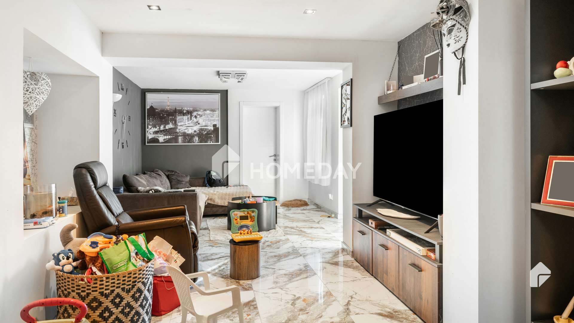 Immobilie in Übach-Palenberg - Exklusives und kernsaniertes MFH mit gehobener Ausstattung in ruhiger Hanglage - Bild 2