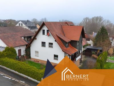 Großzügige Erdgeschosswohnung mit überdachter Terrasse und Hobbyräumen in der Fränkischen Schweiz