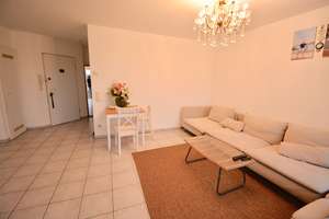 Ansprechende Mietwohnung mit 2 Zimmern, Balkon, Einbauküche und Garage in MG-Odenkirchen – Kölner Str. 97, 41199 Odenkirchen-Mitte, Mönchengladbach – Vorschaubild 2