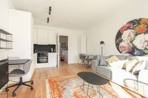Möblierte 2-Zimmer-Wohnung mit Terrasse und Loggia