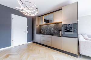 Luxuriös möblierte 3-Zimmer-Wohnung  mit eigenem Sonnenbalkon zur Miete – Die vollständige Adresse der Immobilie erhältst du vom Anbieter., 20457 HafenCity, Hamburg – Vorschaubild 8
