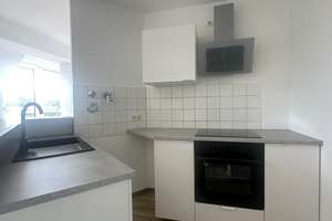 WBS mit besonderem Wohnbedarf erforderlich * 2-Zimmer *Dachgeschoss*Einbauküche*Balkon* in Britz – Andreasberger Str. 4, 12347 Britz, Berlin – Vorschaubild 3