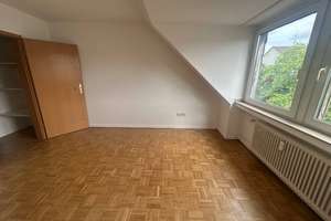 Attraktive und gut geschnittene 3-Zimmer-Wohnung mit Balkon und EBK – Boettgerstraße 7, 45147 Holsterhausen, Essen – Vorschaubild 3