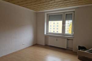 Bezugsfrei! Schöne 2-Zi. - Wohnung mit Garage in Offenhausen – Schillerstr. 26, 89231 Neu-Ulm – Vorschaubild 8