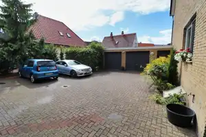 Umfangreich saniertes Haus mit 3 Wohneinheiten – Oldenburg (Oldenburg) – Vorschaubild 8
