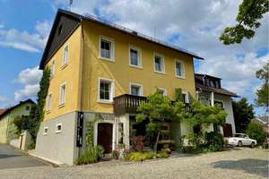 11,2% Rendite – 4-Parteien Mehrfamilienhaus in exponierter Lage von Köditz - Reserviert - – Die vollständige Adresse der Immobilie erhältst du vom Anbieter., 95189 Köditz – Vorschaubild 1