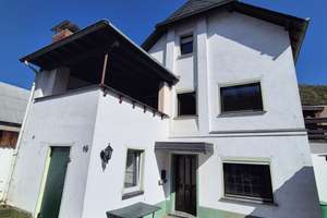 Großzügiges Einfamilienhaus in Kattenes mit Balkon, Garagen & Potenzial – Oberdorfstraße 15, 56332 Löf – Vorschaubild 3