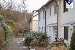 Sonniges Reihenmittelhaus mit Wintergarten, 2 Garagen und herrlicher Aussicht – Esslingen (Kreis) – Vorschaubild 18