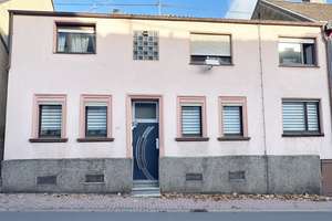 2 Familienhaus in Innenstadtlage von Neunkirchen! – Die vollständige Adresse der Immobilie erhältst du vom Anbieter., 66538 Neunkirchen – Vorschaubild 2