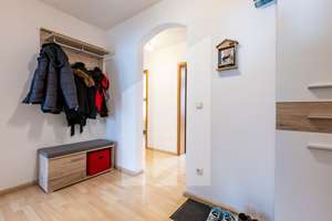 Wohnen mit Charakter: 3-Zimmer-Wohnung in Augsburg-Hochzoll – Die vollständige Adresse der Immobilie erhältst du vom Anbieter., 86163 Hochzoll-Nord, Augsburg – Vorschaubild 12