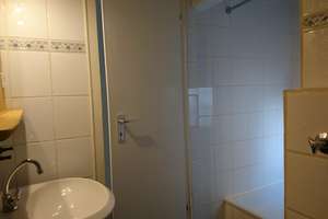 Helle und gemütliche 2-Zimmer Dachgeschosswohnung in wunderschönem Altbau – Industriestraße 51, 47803 Kempener Feld/Baackeshof, Krefeld – Vorschaubild 19