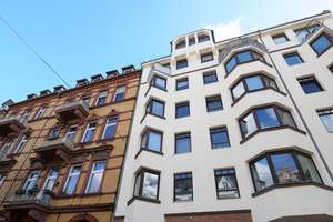 Über den Stadtdächern mit zwei Balkonen – Die vollständige Adresse der Immobilie erhältst du vom Anbieter., 65185 Mitte, Wiesbaden – Vorschaubild 2