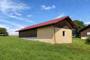 Großzügiges landwirtschaftliches Anwesen mit ca. 53.000 m² Grund – Wohnen &  Landwirtschaft! – Die vollständige Adresse der Immobilie erhältst du vom Anbieter., 94575 Windorf – Vorschaubild 2