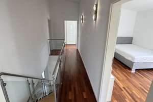 Luxus Neubau Haus, möbliert (EFH oder 2 einzelne Wohnungen zu mieten) mit Gaskamin und Garten – Die vollständige Adresse der Immobilie erhältst du vom Anbieter., 22175 Bramfeld, Hamburg – Vorschaubild 10