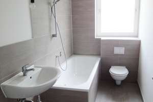1 Zi.Appartement saniert mit EBK, Vollbad und Balkon – Weimarer Straße 18, 10625 Charlottenburg, Berlin – Vorschaubild 2