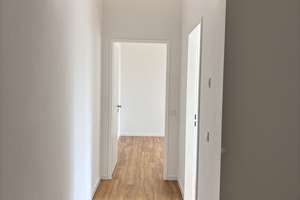 Neubau // Praktische 3,5-Zimmer-Wohnung mit EBK und Terrasse/Garten – Hagedornstraße 96, 12487 Johannisthal, Berlin – Vorschaubild 12